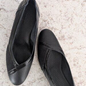 BRAND NEW Arche women's shoes, black with heel, size 38.5